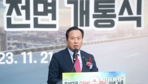 “890m 양방향 4차로 21일 오후 5시 통행 시작” 동부대로 오산시청 지하차도 8년 만에 개통