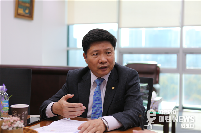 홍기원 국회의원(출처=더불어민주당 홍기원국회의원 사무소))