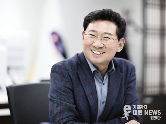 지난 26일 이상일 용인특례시장 인터뷰 중 (출처=경기기자협회)
