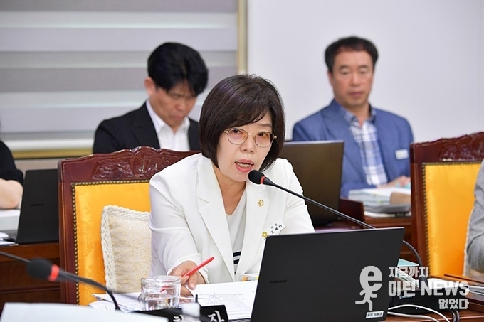 전반기 회기 중 집행기관에 대한 행정사무감사를 진행하고 있다