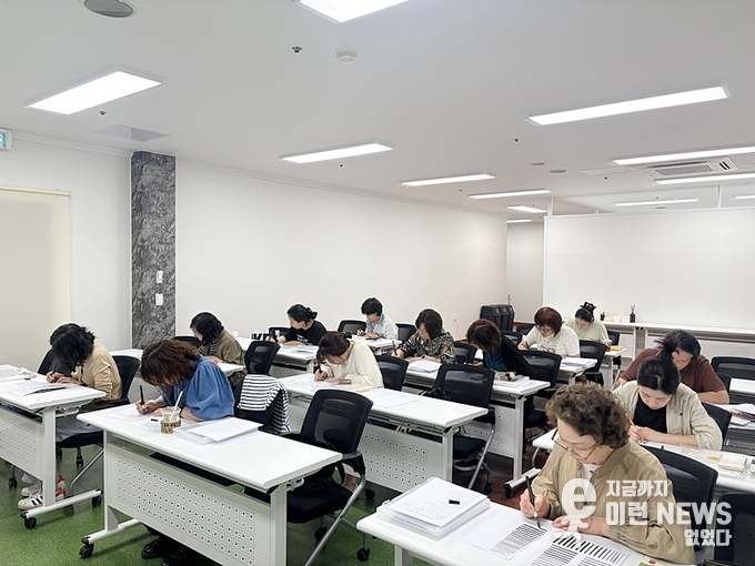 동탄교육관 수강생들의 모습