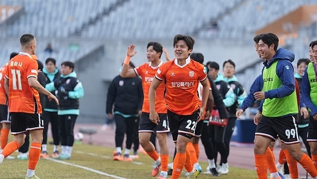 오렌지 역전 드라마! 화성FC, 천안시티FC와 아쉬운 2–2 무승부