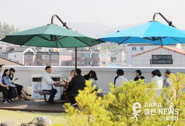 수원시 팔달구, 옥상 정원에서 동 복지팀장 티타임 열어