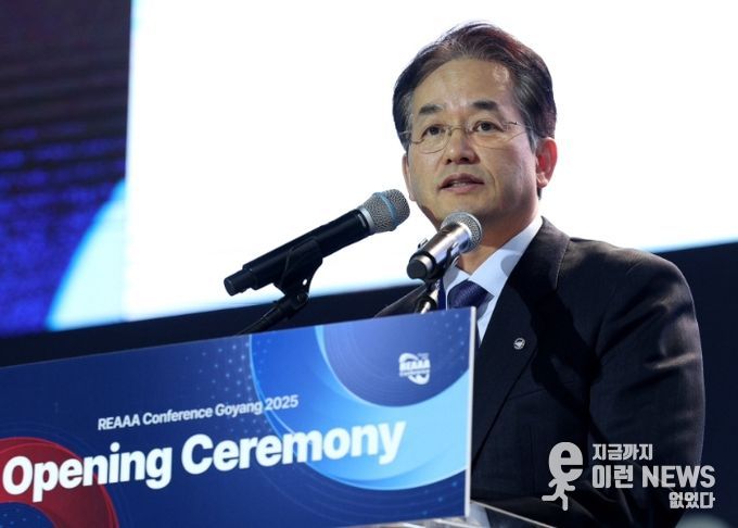 ‘2025 고양 아시아·대양주 도로대회’개막식에서 환영사 중인 이동환 고양특례시장