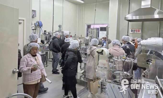 미얀마 식품협회 회원사 대표단이 용인시 농업기술센터를 방문해 주요 시설을 견학했다