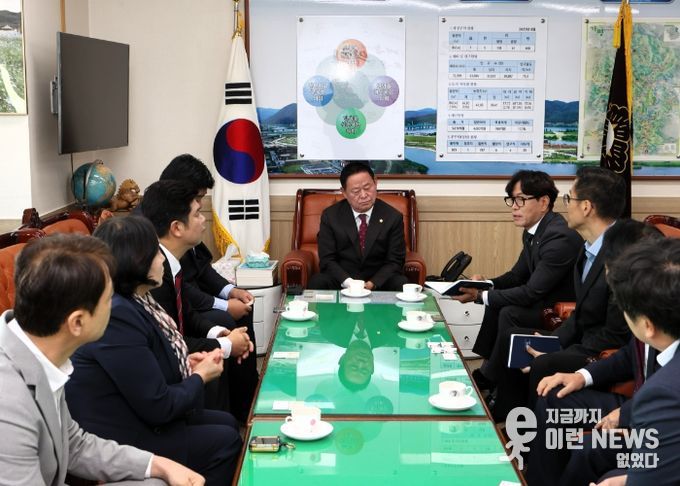 가평군의회, 국민연금공단 춘천지사와 가평상담센터 폐지 관련 면담 가져