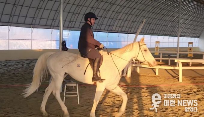 영암군 찾아가는 단기 스포츠 체험 강좌_승마 시범