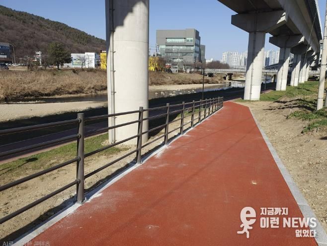 용인특례시 처인구가 고림동 103-48번지 일대 경안천에 진입로를 조성했다.