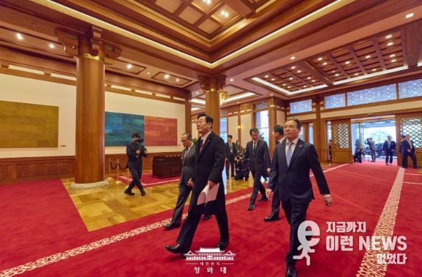 대한민국 대통령, 1330일 만의 청와대 출근(청와대)