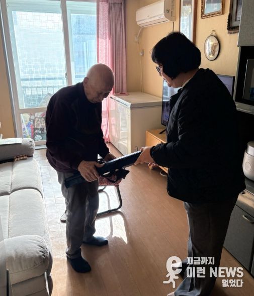 부발읍 연말 맞아 100세 이상 어르신 가정 방문, 존경과 감사 전해