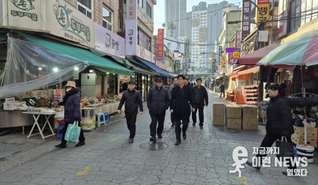 한상욱 처인구청장이 7일 용인중앙시장을 비롯해 지역내 기관과 단체를 방문해 현장의 목소리를 경청했다.