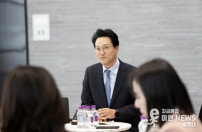 경기도교육청에서 기자간담회를 하고 있는 안민석 경기미래교육자치포럼 대표(사진=경기미래교육자치포럼)