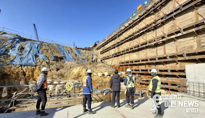 광명~서울 고속도로 건설공사 현장