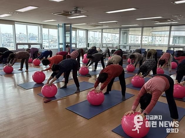 파주보건소, ‘건강 스위치 온 운동교실·문산노을길 비만관리 건강교실’ 운영