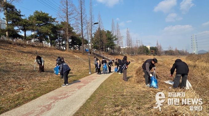 하천 환경정화 대청소로 쾌적한 수변환경 조성