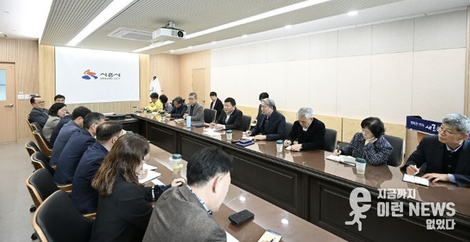 박승삼 시장 권한대행이 6일 시청에서 긴급 간부회의를 열고 발언을 하고 있다